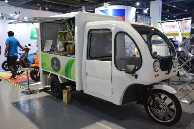 Pasay, PH-OCT 21 - Eclimo elektrikli bisiklet Phil elektrikli araç zirvesinde 21 Ekim 2023 Pasay, Filipinler 'de. Phil elektrikli araç zirvesi, Filipinler 'de her yıl düzenlenen bir otomobil fuarıdır..