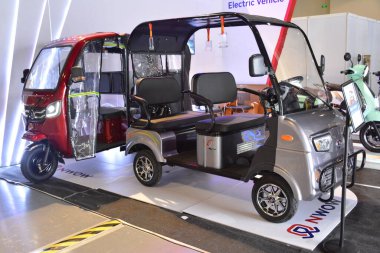 Pasay, PH-OCT 21 - 21 Ekim 2023 'te Filipinler Pasay' da Phil elektrikli araç zirvesinde golf. Phil elektrikli araç zirvesi, Filipinler 'de her yıl düzenlenen bir otomobil fuarıdır..