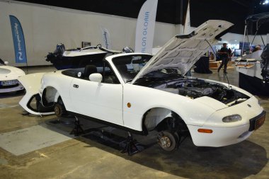 Pasay, PH - SEPT 16 - Mazda miata 16 Eylül 2023 tarihinde Pasay, Filipinler 'de sergilendi. Performans ve yaşam tarzı fuarı, Filipinler 'de düzenlenen yıllık ulaşım etkinliğidir..
