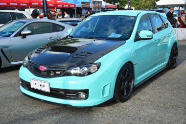 Pasay, PH-DEC 2 - Subaru impreza at Bumper to Bumper 19 Aralık 2023, Pasay, Filipinler. Bumper to Bumper, Filipinler 'de düzenlenen bir otomobil fuarıdır..