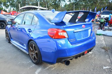 Pasay, PH-DEC 2 - Subaru wrx at Bumper to Bumper 19 Aralık 2023, Pasay, Filipinler. Bumper to Bumper, Filipinler 'de düzenlenen bir otomobil fuarıdır..