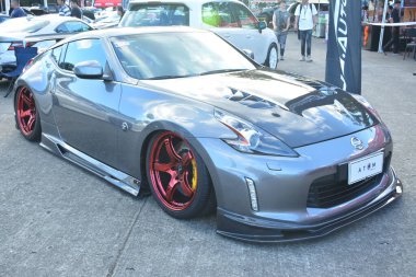 Pasay, PH-2 - Nissan Fairlady z at Bumper to Bumper 19 Aralık 2023, Pasay, Filipinler. Bumper to Bumper, Filipinler 'de düzenlenen bir otomobil fuarıdır..