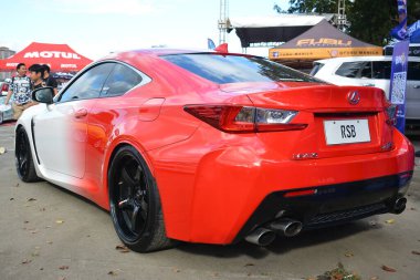 Pasay, PH-DEC 2 - Lexus rcf at Bumper to Bumper 19 Aralık 2023, Pasay, Filipinler. Bumper to Bumper, Filipinler 'de düzenlenen bir otomobil fuarıdır..