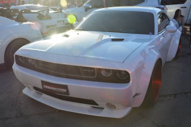 Pasay, PH-DEC 2 - Dodge Challenger, Bumper 'dan Bumper' a 19 Aralık 2023, Pasay, Filipinler. Bumper to Bumper, Filipinler 'de düzenlenen bir otomobil fuarıdır..