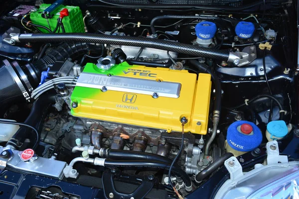 stock image PASAY, PH - DEC 2 - Honda civic engine at Bumper to Bumper 19 December 2, 2023 in Pasay, Philippines. Bumper to Bumper is a nationwide car show held in the Philippines.