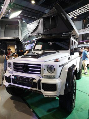 Pasay, PH - NOV 18 - Mercedes benz g63 18 Kasım 2023 tarihinde Pasay, Filipinler 'de Manila Auto Salon' da. Manila Auto Salon, Filipinler 'de düzenlenen bir pazar sonrası araba etkinliğidir..