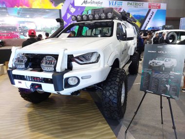 Pasay, PH-18-Isuzu dmax Manila Auto Salon 'da 18 Kasım 2023, Pasay, Filipinler. Manila Auto Salon, Filipinler 'de düzenlenen bir pazar sonrası araba etkinliğidir..