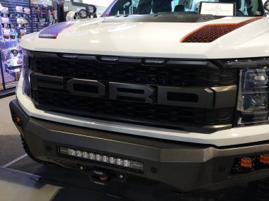 Pasay, PH - NOV 18 - Ford f150 raptor Manila Auto Salon 'da 18 Kasım 2023 tarihinde, Pasay, Filipinler. Manila Auto Salon, Filipinler 'de düzenlenen bir pazar sonrası araba etkinliğidir..