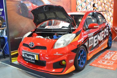 Pasay, PH-18-Toyota vitz Manila Auto Salon 'da 18 Kasım 2023 tarihinde Pasay, Filipinler' de. Manila Auto Salon, Filipinler 'de düzenlenen bir pazar sonrası araba etkinliğidir..