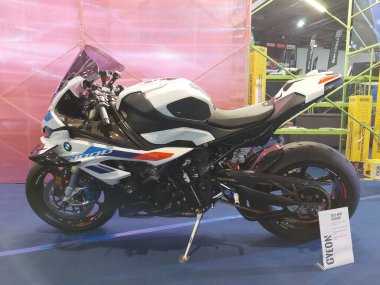 Pasay, PH-18 - 18 Kasım 2023 tarihinde Filipinler, Pasay 'da Manila Oto Salonu' nda 1000 rr. Manila Auto Salon, Filipinler 'de düzenlenen bir pazar sonrası araba etkinliğidir..