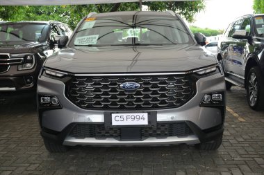 Pasay, PH - NOV 18 - Ford bölgesi Oto odaklı test sürüşünde 18 Kasım 2023 tarihinde Pasay, Filipinler 'de. Odak noktası, Filipinler 'de düzenlenen bir araba test sürüşü etkinliğidir..
