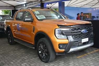 Pasay, PH - NOV 18 - Ford Ranger 18 Kasım 2023 tarihinde Pasay, Filipinler 'de Oto Odak Test Sürüşü' nde. Odak noktası, Filipinler 'de düzenlenen bir araba test sürüşü etkinliğidir..