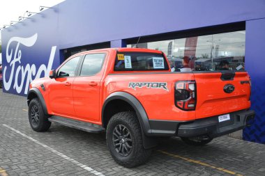 Pasay, PH - NOV 18 - Ford Ranger test sürüşünde 18 Kasım 2023 tarihinde Pasay, Filipinler 'de. Odak noktası, Filipinler 'de düzenlenen bir araba test sürüşü etkinliğidir..