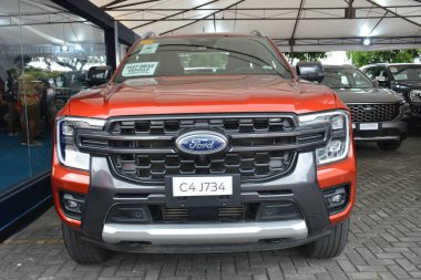 Pasay, PH - NOV 18 - Ford Ranger test sürüşünde 18 Kasım 2023 tarihinde Pasay, Filipinler 'de. Odak noktası, Filipinler 'de düzenlenen bir araba test sürüşü etkinliğidir..