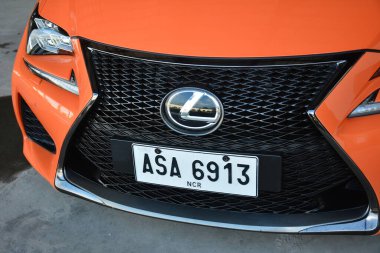 CAINTA, PH - 30 DEC - Lexus rcf 30 Aralık 2023 tarihinde Cainta, Filipinler 'de VIP araba fuarında. VIP, Filipinler 'de düzenlenen bir otomobil fuarıdır..