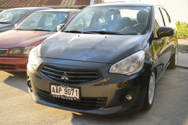 CAINTA, PH - 30 DEC - Mitsubishi serabı 30 Aralık 2023 tarihinde Cainta, Filipinler 'de VIP araba fuarında. VIP, Filipinler 'de düzenlenen bir otomobil fuarıdır..