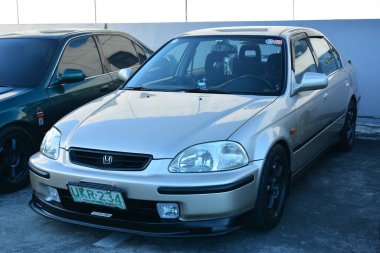 PASIG, PH - FEB 4 - Honda civic at 90201 car show at 4 Şubat 2024, Pasig, Filipinler. 90201, Filipinler 'de düzenlenen bir Honda araba fuarıdır..
