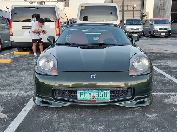 QUEZON CITY, PH-JAN 24 - Toyota Bayan Shinnenkai 24 Ocak 2024 tarihinde Quezon City, Filipinler 'de buluştu. Shinnenkai, Filipinler 'de düzenlenen bir otomobil yarışması..