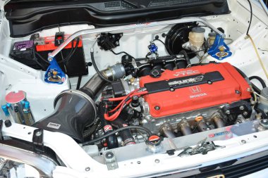 PARANAQUE, PH - 15 Haziran - Vtec gecesinde Honda crv motoru 15 Haziran 2024, Paranaque, Filipinler. Vtec gecesi Filipinler 'de düzenlenen bir araba buluşması..