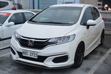 PARANAQUE, PH - 9 Haziran - Honda Brio Juice 'da 9 Haziran 2024 tarihinde Paranaque, Filipinler' de buluştu. Meyve suyu, Filipinler 'de düzenlenen bir otomobil yarışması..
