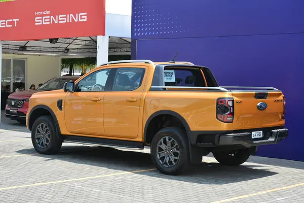 Pasay, PH - 11 Mayıs - Ford Ranger 11 Mayıs 2024 tarihinde Pasay, Filipinler 'de Autofest test sürüşünde. Autofest, Filipinler 'de her yıl düzenlenen bir test sürüşü otomobil etkinliğidir..