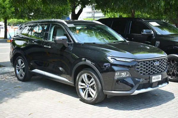 Pasay, PH - 11 Mayıs - Ford bölgesi 11 Mayıs 2024 tarihinde Pasay, Filipinler 'de Autofest test sürüşünde. Autofest, Filipinler 'de her yıl düzenlenen bir test sürüşü otomobil etkinliğidir..