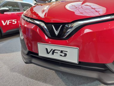 Pasay, PH - 1 Haziran - Vinfast Vf5 Vinfast Vf5 1 Haziran 2024 tarihinde Pasay, Filipinler 'de fırlatıldı. Vinfast, Vietnam merkezli bir elektrikli araç üreticisi..