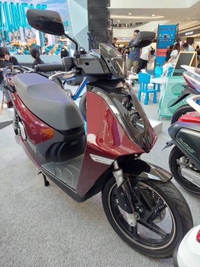 Pasay, PH - 1 Haziran - Vinfast theon 'un scooter' ı 1 Haziran 2024 tarihinde Pasay, Filipinler 'de fırlatıldı. Vinfast, Vietnam merkezli bir elektrikli araç üreticisi..