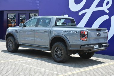 Pasay, PH - 11 Mayıs - Ford Ranger Raptor 11 Mayıs 2024 tarihinde Pasay, Filipinler 'de Autofest test sürüşünde. Autofest, Filipinler 'de her yıl düzenlenen bir test sürüşü otomobil etkinliğidir..