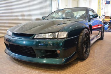 MUNTINLUPA, PH - 28 Ocak - Nissan Silvia 200sx 28 Ocak 2024 tarihinde Muntinlupa, Filipinler 'de Neo klasik araba fuarında. Neo Classic, Filipinler 'de düzenlenen bir pazar sonrası araba fuarıdır..