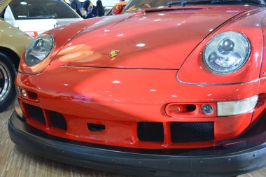 MUNTINLUPA, PH - JAN 28 - Porsche 911 rwb 28 Ocak 2024 tarihinde Muntinlupa, Filipinler 'de Neo klasik araba fuarında. Neo Classic, Filipinler 'de düzenlenen bir pazar sonrası araba fuarıdır..