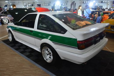 MUNTINLUPA, PH - 28 Ocak - Toyota ae86 trueno 28 Ocak 2024 tarihinde Muntinlupa, Filipinler 'de Neo klasik araba fuarında. Neo Classic, Filipinler 'de düzenlenen bir pazar sonrası araba fuarıdır..