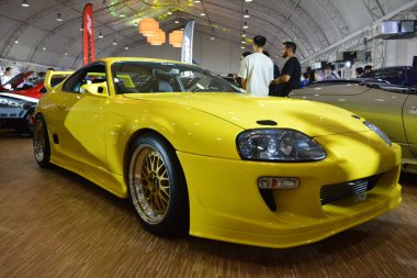 MUNTINLUPA, PH - JAN 28 - Toyota supra 28 Ocak 2024 tarihinde Muntinlupa, Filipinler 'de Neo klasik araba fuarında. Neo Classic, Filipinler 'de düzenlenen bir pazar sonrası araba fuarıdır..