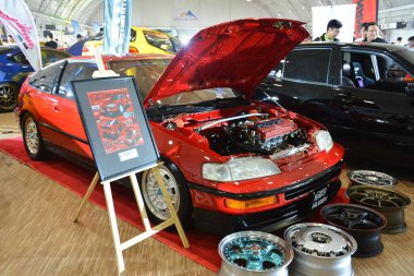 MUNTINLUPA, PH - JAN 28 - Honda crx 28 Ocak 2024 tarihinde Muntinlupa, Filipinler 'de Neo klasik araba fuarında. Neo Classic, Filipinler 'de düzenlenen bir pazar sonrası araba fuarıdır..