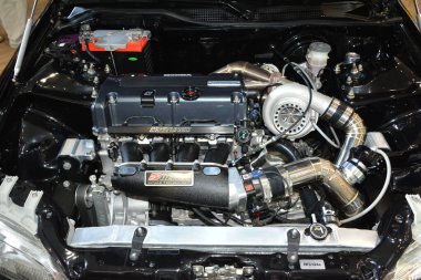 MUNTINLUPA, PH - JAN 28 - Honda civic engine at Neo classic car show 28 Ocak 2024, Muntinlupa, Filipinler. Neo Classic, Filipinler 'de düzenlenen bir pazar sonrası araba fuarıdır..