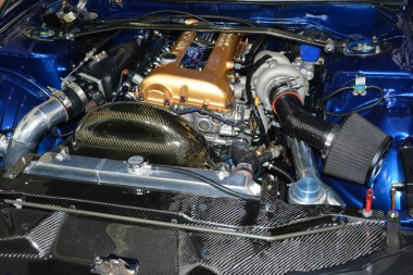 MUNTINLUPA, PH - JAN 28 - Nissan siluet motoru 28 Ocak 2024 tarihinde Muntinlupa, Filipinler 'de Neo klasik araba fuarında. Neo Classic, Filipinler 'de düzenlenen bir pazar sonrası araba fuarıdır..