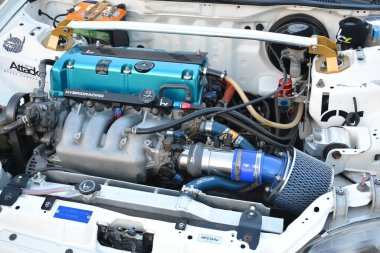 MUNTINLUPA, PH - JAN 28 - Honda civic engine at Neo classic car show 28 Ocak 2024, Muntinlupa, Filipinler. Neo Classic, Filipinler 'de düzenlenen bir pazar sonrası araba fuarıdır..