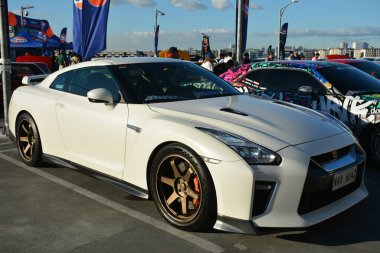 Paranak, PH - 3 Şubat - Nissan gtr Legit Manila 1620 'de 3 Şubat 2024' te Paranaque, Filipinler 'de buluşacak. Legit Manila 1620, Filipinler 'de düzenlenen bir otomobil yarışması..