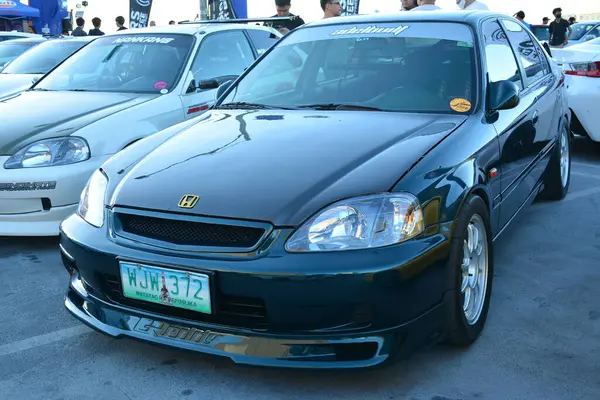 PARANAQUE, PH-3 - Honda civic at Legit Manila 1620 car meet on 3 Şubat 2024, Paranaque, Filipinler. Legit Manila 1620, Filipinler 'de düzenlenen bir otomobil yarışması..