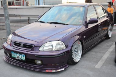 PARANAQUE, PH - 18 Şubat - Honda Civic, 18 Şubat 2024 tarihinde Paranaque, Filipinler 'de Yavaşla Pazar günü buluşacak. Pazar günü Filipinler 'de bir araba yarışması var..