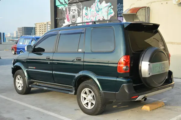 Stock image PARANAQUE, PH - MAR 17 - Isuzu sportivo at AUV Pinas on March 17, 2024 in Paranaque, Philippines. AUV (Asian Utility Vehicle) Pinas is a car meet event held in Philippines.