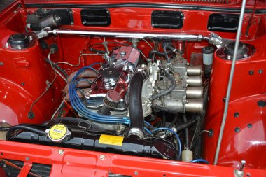 PASIG, PH - MAR 23 - Mitsubishi Lancer motoru 23 Mart 2024 tarihinde Pasig, Filipinler 'de araba kulüpleri muharebesinde. Araba Kulübü Muharebesi, Filipinler 'de düzenlenen bir araba fuarıdır..