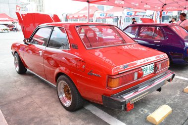 PASIG, PH - MAR 23 - Mitsubishi Lancer 23 Mart 2024 tarihinde Pasig, Filipinler 'de araba kulüpleri savaşında. Araba Kulübü Muharebesi, Filipinler 'de düzenlenen bir araba fuarıdır..