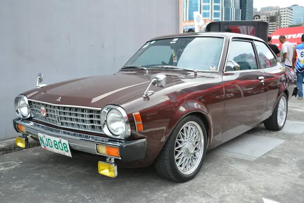 PASIG, PH - MAR 23 - Mitsubishi Lancer 23 Mart 2024 tarihinde Pasig, Filipinler 'de araba kulüpleri savaşında. Araba Kulübü Muharebesi, Filipinler 'de düzenlenen bir araba fuarıdır..