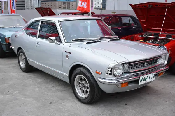 PASIG, PH - MAR 23 - Toyota corolla 23 Mart 2024 tarihinde Pasig, Filipinler 'de araba kulüpleri savaşında. Araba Kulübü Muharebesi, Filipinler 'de düzenlenen bir araba fuarıdır..