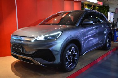 PASAY, PH - APR. 7 - 7 Nisan 2024 tarihinde Manila Uluslararası Otomobil Fuarı 'nda Byd yunusu, Pasay, Filipinler' de. Manila International Auto Show, Filipinler 'de düzenlenen yıllık otomobil fuarıdır..