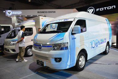 PASAY, PH - APR. 7 - Foton transvan ev Manila Uluslararası Otomobil Fuarı 'nda 7 Nisan 2024 tarihinde Pasay, Filipinler' de. Manila International Auto Show, Filipinler 'de düzenlenen yıllık otomobil fuarıdır..