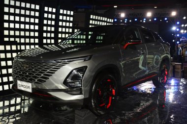 PASAY, PH - APR. 7 - Omoda c5 Manila Uluslararası Otomobil Fuarı 7 Nisan 2024 tarihinde Pasay, Filipinler 'de. Manila International Auto Show, Filipinler 'de düzenlenen yıllık otomobil fuarıdır..