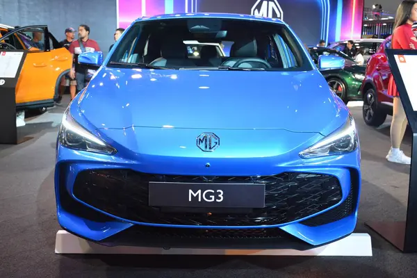 PASAY, PH - APR. 7 - Morris 7 Nisan 2024 tarihinde Manila Uluslararası Otomobil Fuarı 'nda MG3' ü Pasay, Filipinler 'de garaja kapattı. Manila International Auto Show, Filipinler 'de düzenlenen yıllık otomobil fuarıdır..