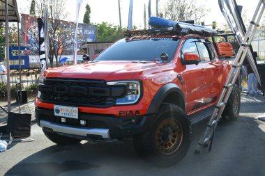 Pasay, PH - APR 6 - Ford Ranger Manila Uluslararası Otomobil Fuarı 6 Nisan 2024 tarihinde Pasay, Filipinler 'de. Manila International Auto Show, Filipinler 'de her yıl düzenlenen bir otomobil fuarıdır..